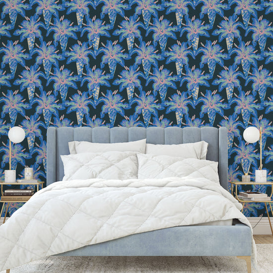 Grasscloth wallpaper Natural Textured Eco-Friendly Non-toxic High-quality  Sustainable Interior Design Bold Custom Tailor-made Retro chic Tropical Jungle garden nature inspired floral botanical flowers bouquet black blue purple bedroom