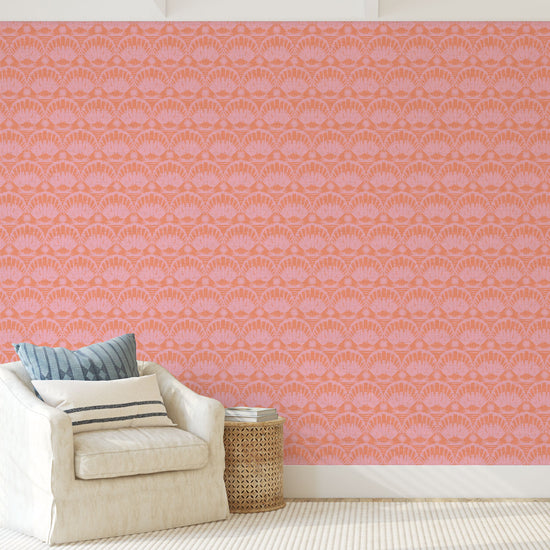 printed grasscloth wallpaper in a 2 color stamped seashell print arranged in a linear horizontal pattern 