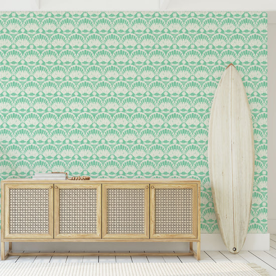 Load image into Gallery viewer, printed grasscloth wallpaper in a 2 color stamped seashell print arranged in a linear horizontal pattern
