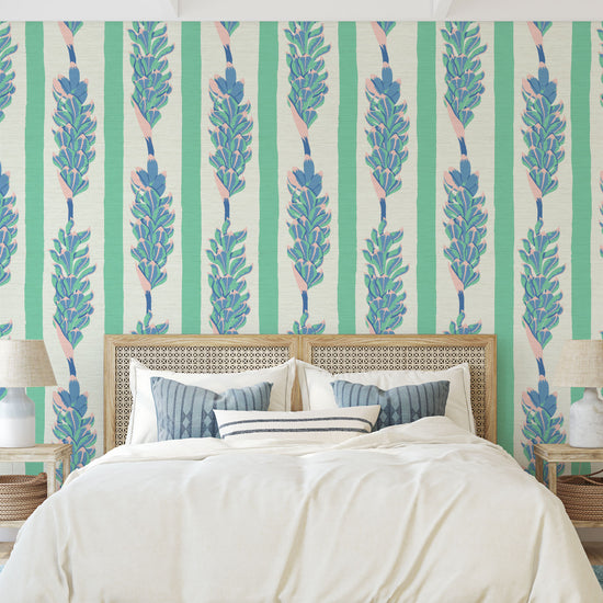 Load image into Gallery viewer, printed grasscloth wallpaper in linear vertical stripe back to white with elongated leaves connecting to form stripe
