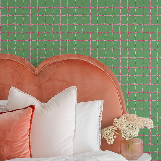 Grasscloth wallpaper Natural Textured Eco-Friendly Non-toxic High-quality Sustainable Interior Design Bold Custom Tailor-made Retro chic Tropical Jungle Coastal Cabana preppy Pickleball Sport gameroom kids stripe horizontal  kelly green grass neon hot pink net tennis pickleball